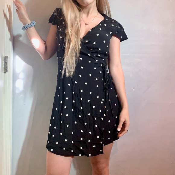 Forever 21 Dresses & Skirts - Forever 21 Black White Polka Dot Wrap Dress NWT
